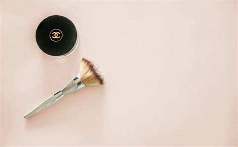 best brush to use with soleil tan de chanel